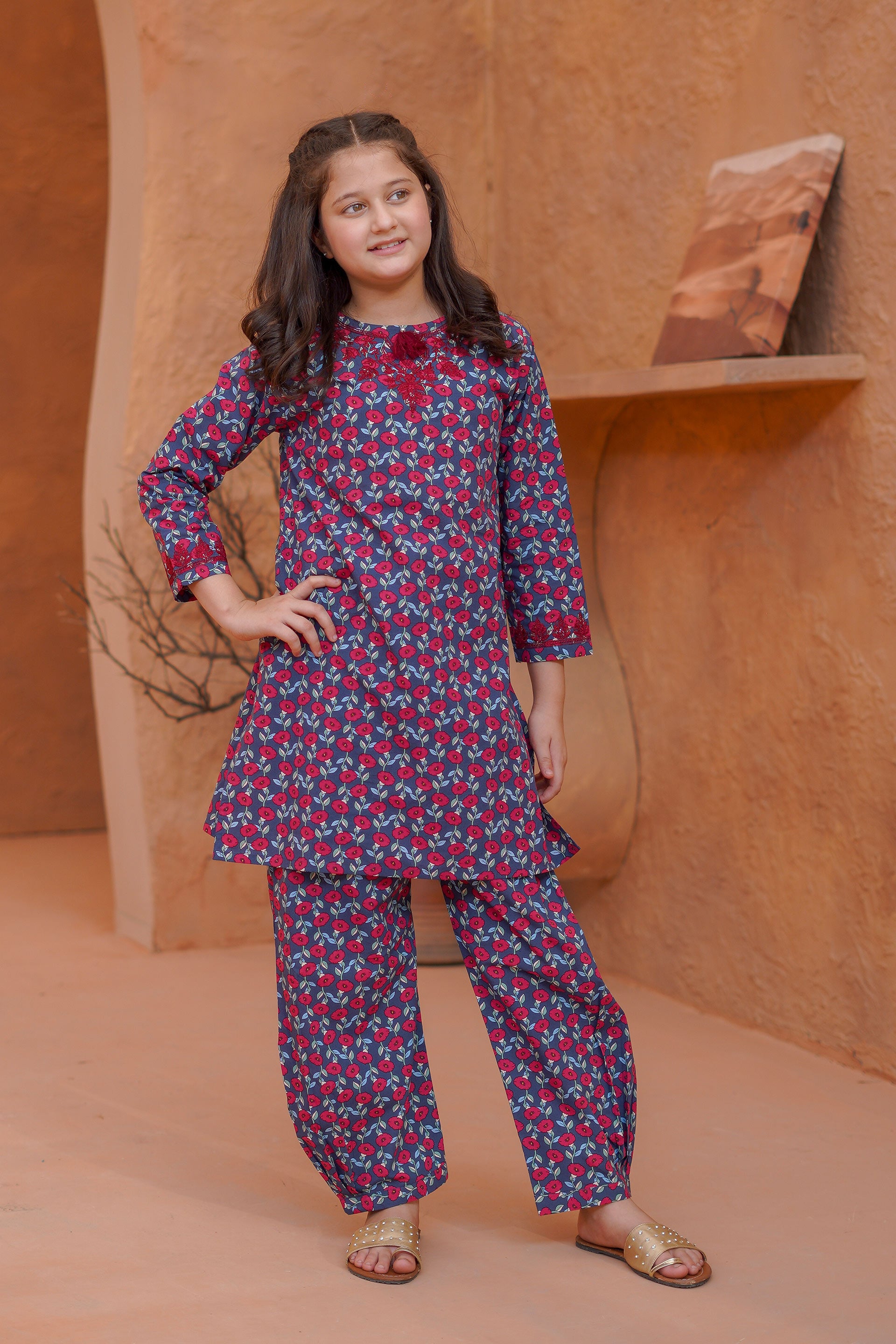 Scarlet Boti