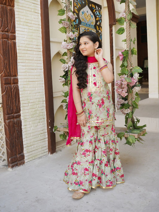 Gulzar-e-Rang (گلزارِ رنگ)